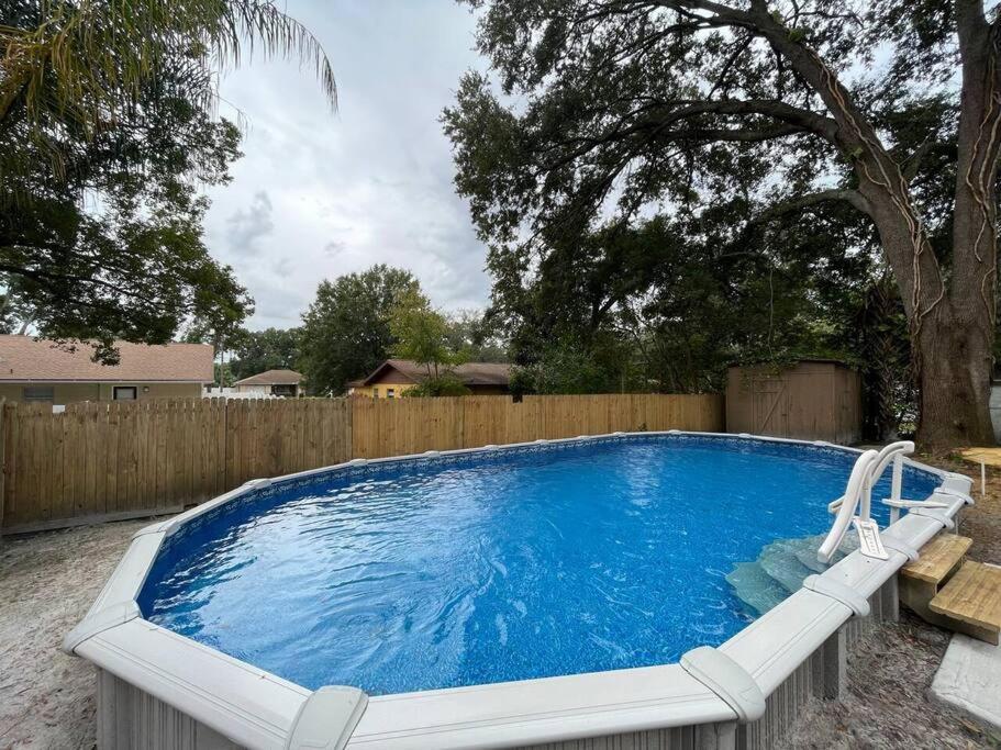 Breathtaking & Renovated Tampa Heated Pool House Villa Exterior photo
